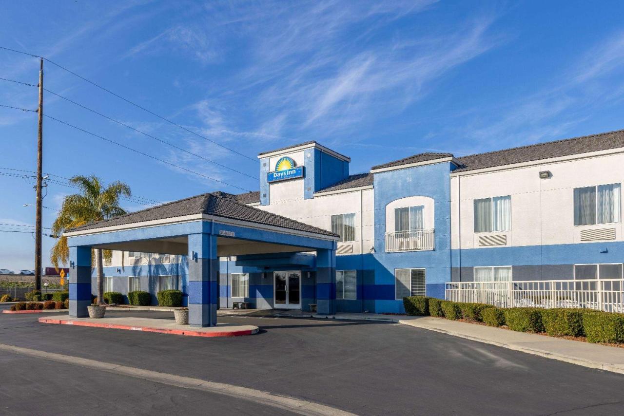 Days Inn By Wyndham Lathrop Exterior photo